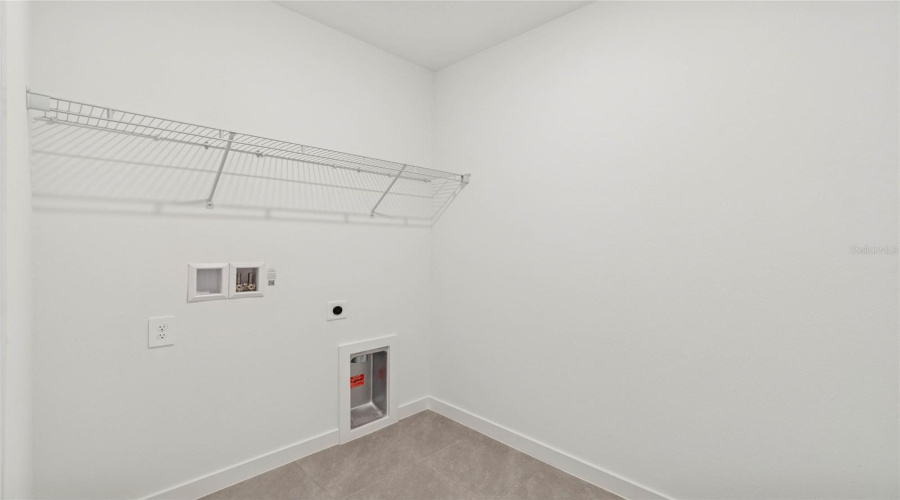 DAVENPORT, Florida 33837, 4 Bedrooms Bedrooms, ,2 BathroomsBathrooms,Residential,For Sale,HALTER,0,MFRO6367178