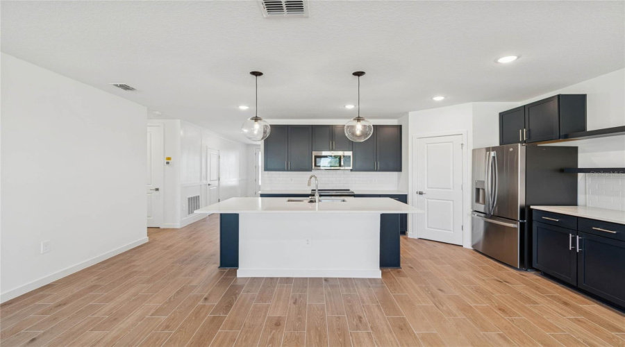 DAVENPORT, Florida 33837, 4 Bedrooms Bedrooms, ,2 BathroomsBathrooms,Residential,For Sale,HALTER,0,MFRO6367178