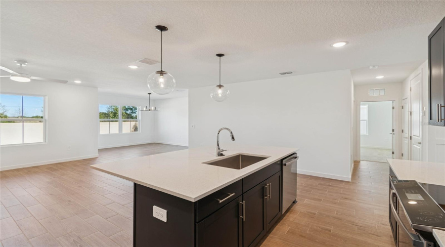 DAVENPORT, Florida 33837, 4 Bedrooms Bedrooms, ,2 BathroomsBathrooms,Residential,For Sale,HALTER,0,MFRO6367178