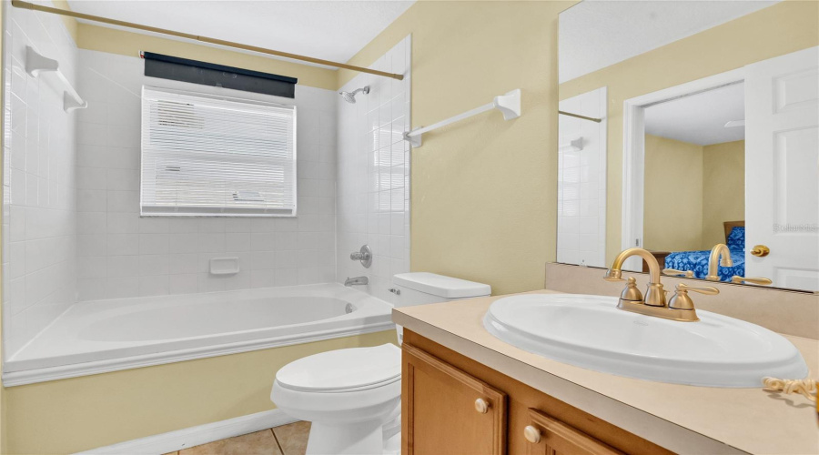 KISSIMMEE, Florida 34747, 5 Bedrooms Bedrooms, ,4 BathroomsBathrooms,Residential,For Sale,BLOOMING ALAMANDA,0,MFRO6367247