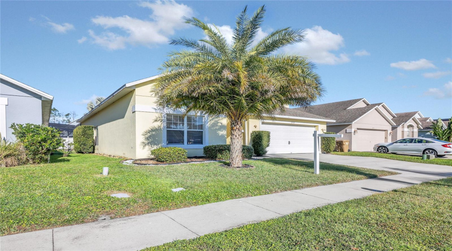 KISSIMMEE, Florida 34747, 5 Bedrooms Bedrooms, ,4 BathroomsBathrooms,Residential,For Sale,BLOOMING ALAMANDA,0,MFRO6367247