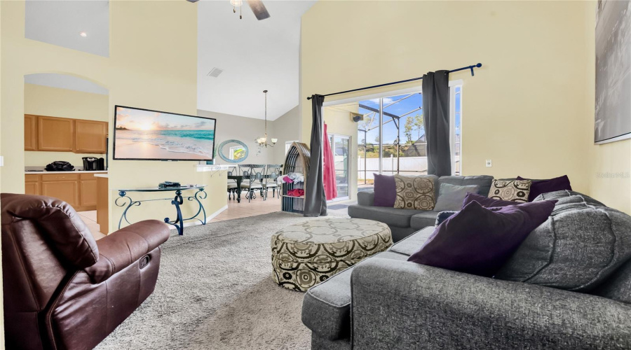 KISSIMMEE, Florida 34747, 5 Bedrooms Bedrooms, ,4 BathroomsBathrooms,Residential,For Sale,BLOOMING ALAMANDA,0,MFRO6367247