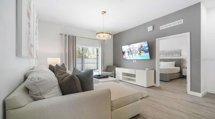 DAVENPORT, Florida 33896, 5 Bedrooms Bedrooms, ,5 BathroomsBathrooms,Residential,For Sale,FAMAGUSTA,0,MFRO6367249