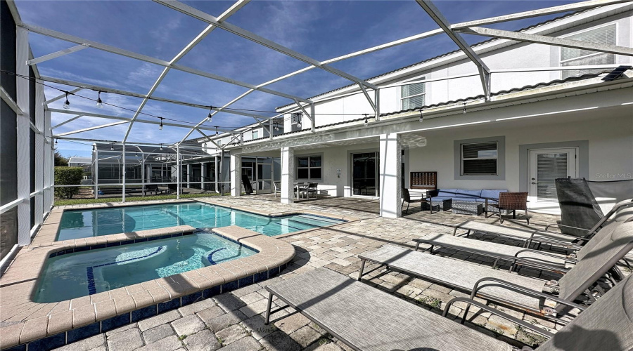 DAVENPORT, Florida 33896, 8 Bedrooms Bedrooms, ,5 BathroomsBathrooms,Residential,For Sale,STINGER,0,MFRS5137916