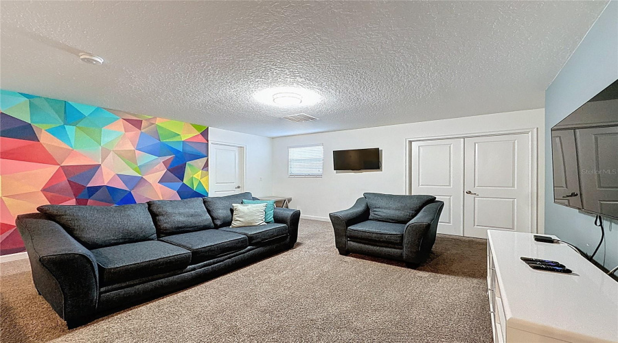 DAVENPORT, Florida 33896, 8 Bedrooms Bedrooms, ,5 BathroomsBathrooms,Residential,For Sale,STINGER,0,MFRS5137916