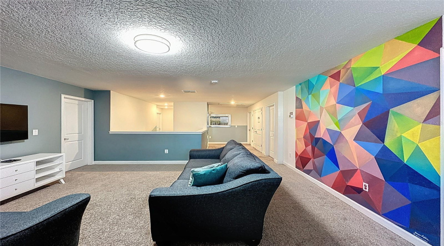 DAVENPORT, Florida 33896, 8 Bedrooms Bedrooms, ,5 BathroomsBathrooms,Residential,For Sale,STINGER,0,MFRS5137916