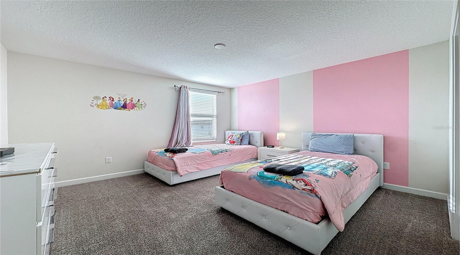 DAVENPORT, Florida 33896, 8 Bedrooms Bedrooms, ,5 BathroomsBathrooms,Residential,For Sale,STINGER,0,MFRS5137916