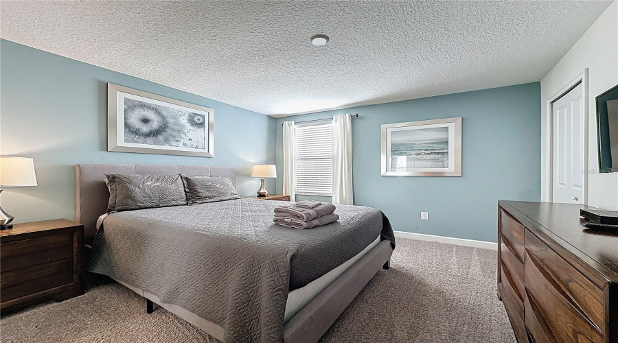 DAVENPORT, Florida 33896, 8 Bedrooms Bedrooms, ,5 BathroomsBathrooms,Residential,For Sale,STINGER,0,MFRS5137916