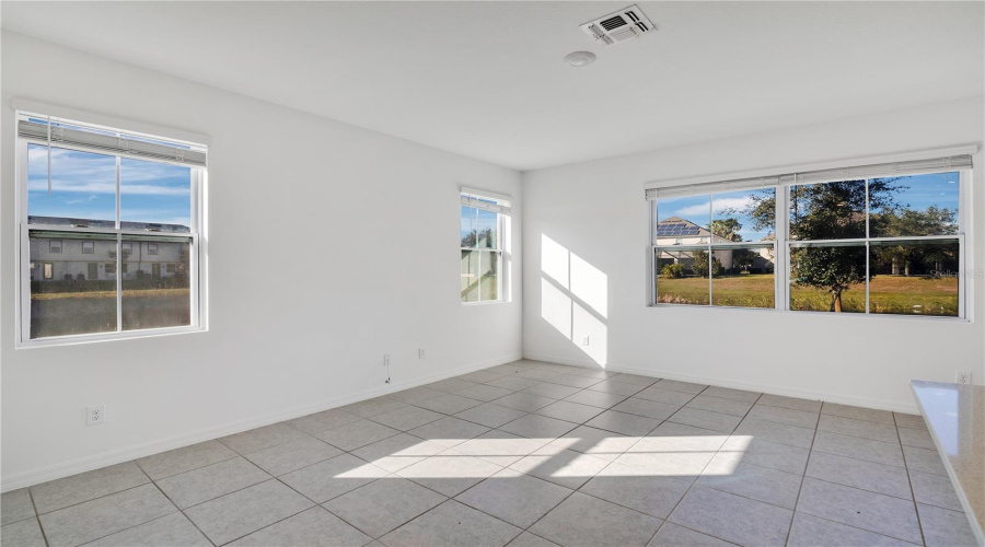 DAVENPORT, Florida 33896, 3 Bedrooms Bedrooms, ,2 BathroomsBathrooms,Residential,For Sale,DISCOVERY,0,MFRO6367290