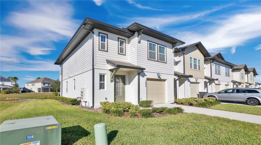 DAVENPORT, Florida 33896, 3 Bedrooms Bedrooms, ,2 BathroomsBathrooms,Residential,For Sale,DISCOVERY,0,MFRO6367290