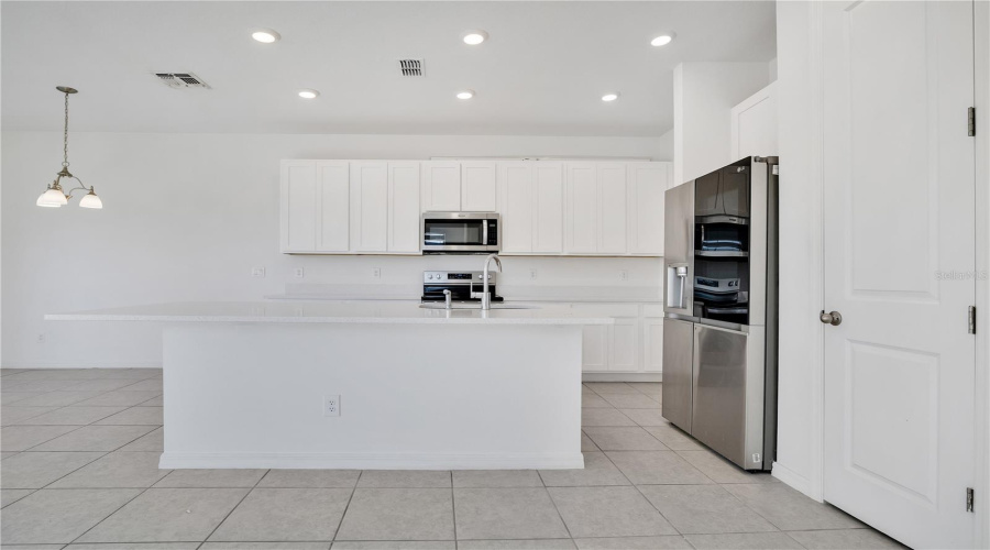 DAVENPORT, Florida 33896, 3 Bedrooms Bedrooms, ,2 BathroomsBathrooms,Residential,For Sale,DISCOVERY,0,MFRO6367290