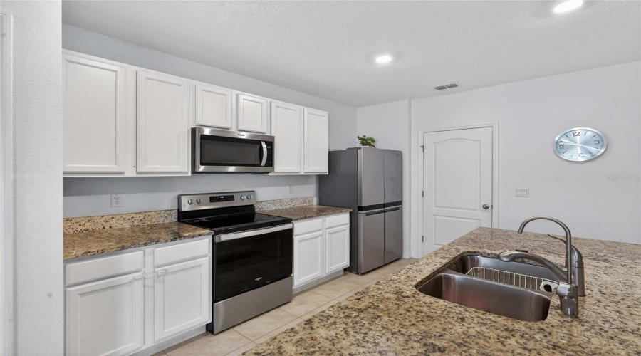 DAVENPORT, Florida 33837, 3 Bedrooms Bedrooms, ,2 BathroomsBathrooms,Residential,For Sale,BROOKLET,0,MFRO6367287