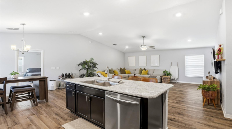 DAVENPORT, Florida 33837, 3 Bedrooms Bedrooms, ,2 BathroomsBathrooms,Residential,For Sale,FOXTAIL,0,MFRS5140225