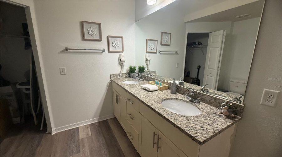 KISSIMMEE, Florida 34747, 3 Bedrooms Bedrooms, ,2 BathroomsBathrooms,Residential,For Sale,SHINE,0,MFRS5140136