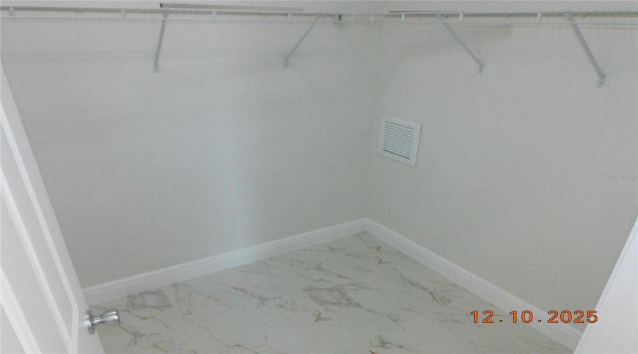 KISSIMMEE, Florida 34746, 4 Bedrooms Bedrooms, ,2 BathroomsBathrooms,Residential,For Sale,BOATING,0,MFRS5140220