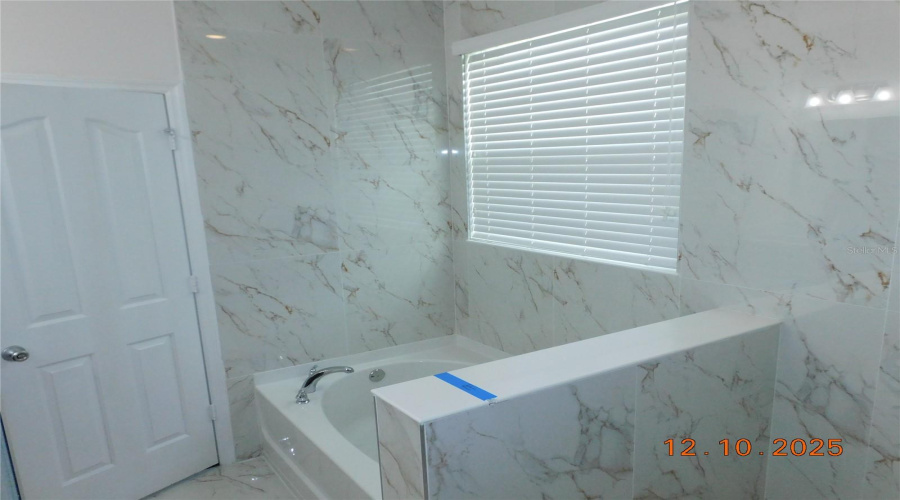 KISSIMMEE, Florida 34746, 4 Bedrooms Bedrooms, ,2 BathroomsBathrooms,Residential,For Sale,BOATING,0,MFRS5140220