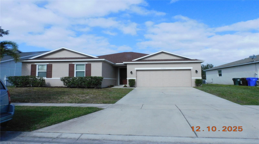 KISSIMMEE, Florida 34746, 4 Bedrooms Bedrooms, ,2 BathroomsBathrooms,Residential,For Sale,BOATING,0,MFRS5140220