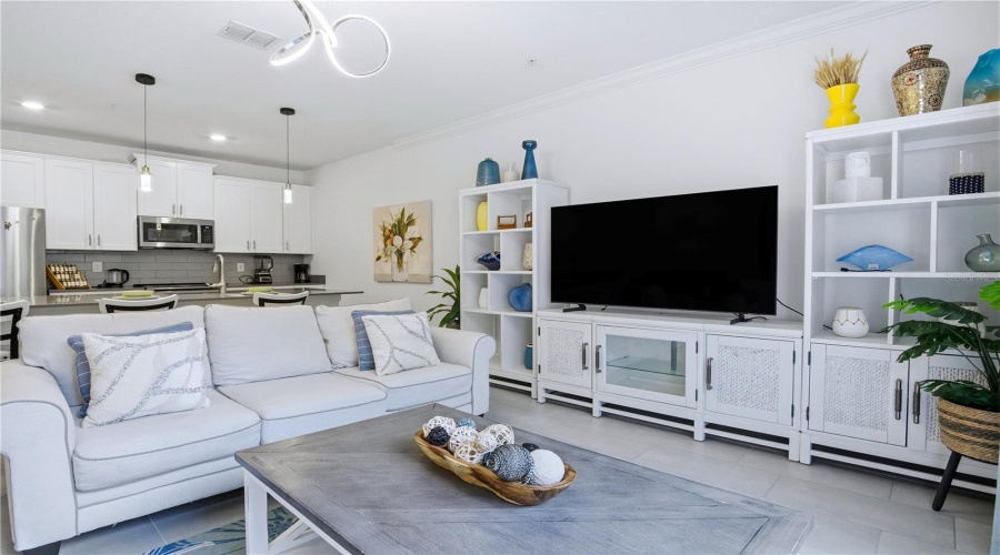 KISSIMMEE, Florida 34746, 4 Bedrooms Bedrooms, ,3 BathroomsBathrooms,Residential,For Sale,READING,0,MFRG5105319