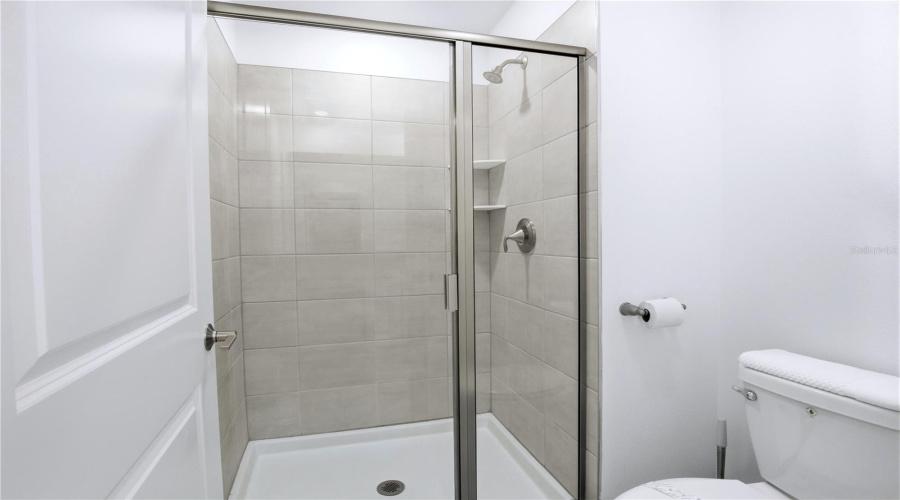 KISSIMMEE, Florida 34746, 4 Bedrooms Bedrooms, ,3 BathroomsBathrooms,Residential,For Sale,READING,0,MFRG5105319