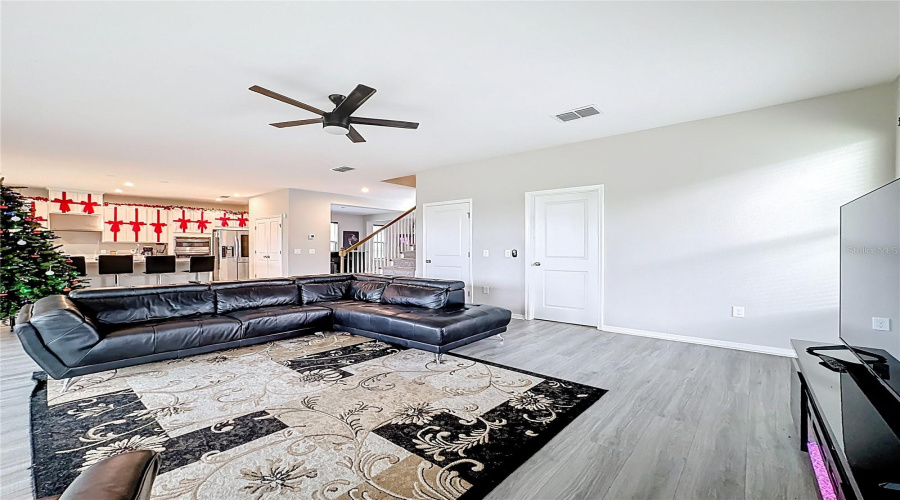 KISSIMMEE, Florida 34746, 4 Bedrooms Bedrooms, ,3 BathroomsBathrooms,Residential,For Sale,CARRICK BEND,0,MFRTB8455695