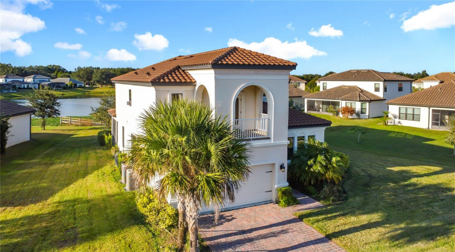 KISSIMMEE, Florida 34746, 4 Bedrooms Bedrooms, ,3 BathroomsBathrooms,Residential,For Sale,CARRICK BEND,0,MFRTB8455695