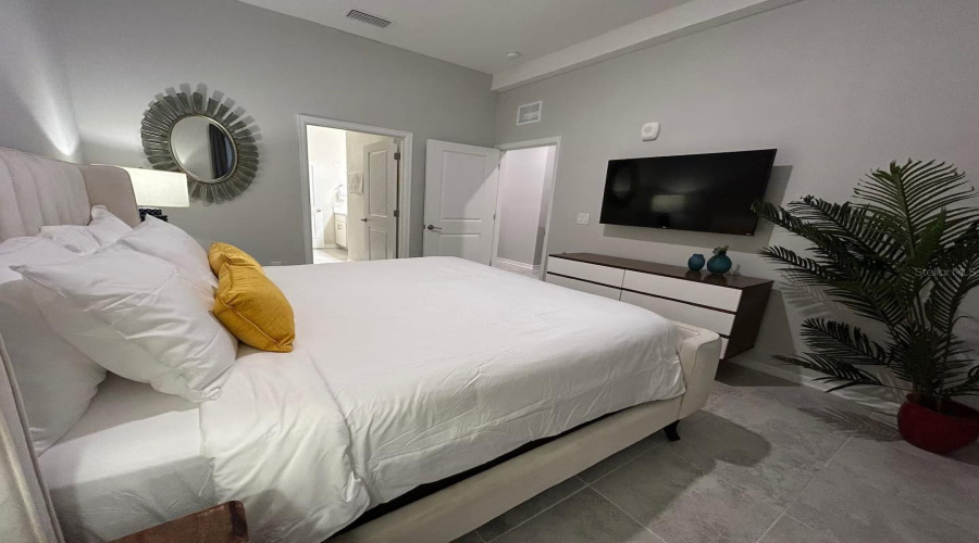 KISSIMMEE, Florida 34746, 2 Bedrooms Bedrooms, ,2 BathroomsBathrooms,Residential,For Sale,PARADOX,0,MFRO6337078