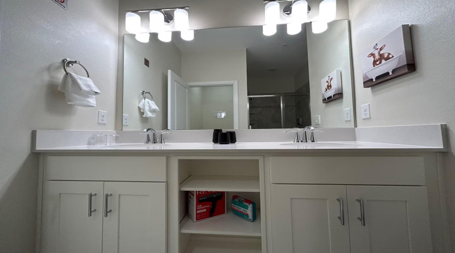 KISSIMMEE, Florida 34746, 2 Bedrooms Bedrooms, ,2 BathroomsBathrooms,Residential,For Sale,PARADOX,0,MFRO6337078