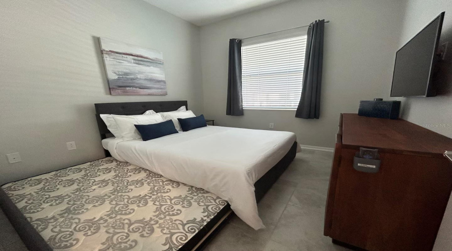 KISSIMMEE, Florida 34746, 2 Bedrooms Bedrooms, ,2 BathroomsBathrooms,Residential,For Sale,PARADOX,0,MFRO6337078