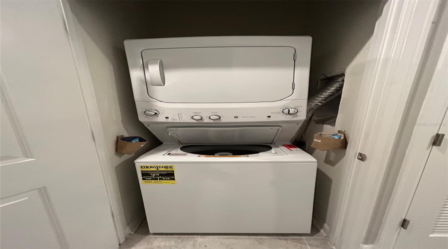 KISSIMMEE, Florida 34746, 2 Bedrooms Bedrooms, ,2 BathroomsBathrooms,Residential,For Sale,PARADOX,0,MFRO6337078