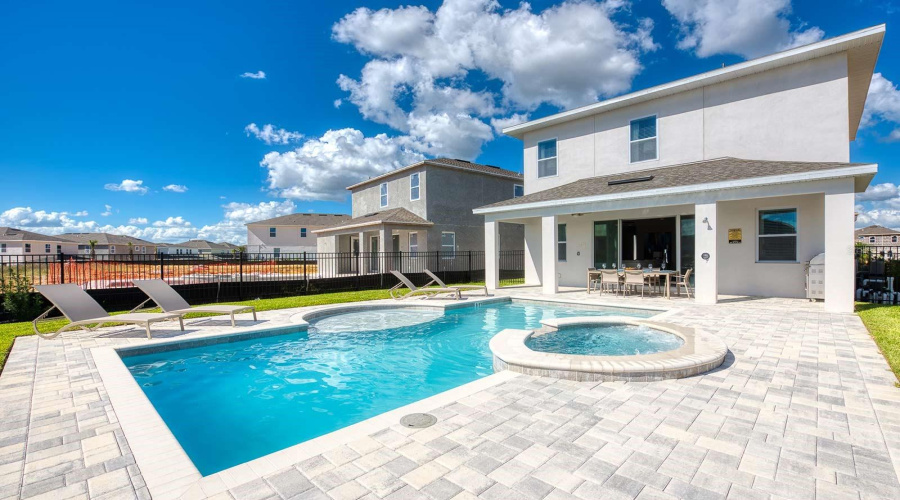 KISSIMMEE, Florida 34747, 4 Bedrooms Bedrooms, ,3 BathroomsBathrooms,Residential,For Sale,BURMA,0,MFRO6367656