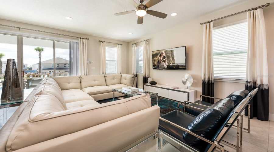 KISSIMMEE, Florida 34747, 4 Bedrooms Bedrooms, ,3 BathroomsBathrooms,Residential,For Sale,BURMA,0,MFRO6367656