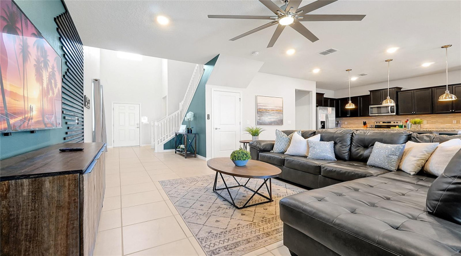 DAVENPORT, Florida 33897, 5 Bedrooms Bedrooms, ,4 BathroomsBathrooms,Residential,For Sale,KONA,0,MFRO6366519