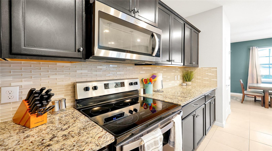 DAVENPORT, Florida 33897, 5 Bedrooms Bedrooms, ,4 BathroomsBathrooms,Residential,For Sale,KONA,0,MFRO6366519