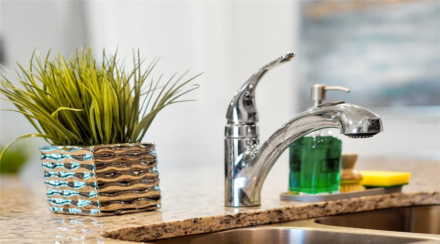 DAVENPORT, Florida 33897, 5 Bedrooms Bedrooms, ,4 BathroomsBathrooms,Residential,For Sale,KONA,0,MFRO6366519