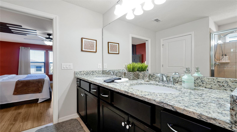 DAVENPORT, Florida 33897, 5 Bedrooms Bedrooms, ,4 BathroomsBathrooms,Residential,For Sale,KONA,0,MFRO6366519