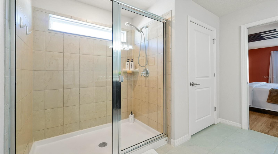 DAVENPORT, Florida 33897, 5 Bedrooms Bedrooms, ,4 BathroomsBathrooms,Residential,For Sale,KONA,0,MFRO6366519