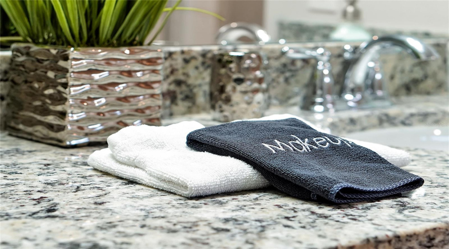 DAVENPORT, Florida 33897, 5 Bedrooms Bedrooms, ,4 BathroomsBathrooms,Residential,For Sale,KONA,0,MFRO6366519