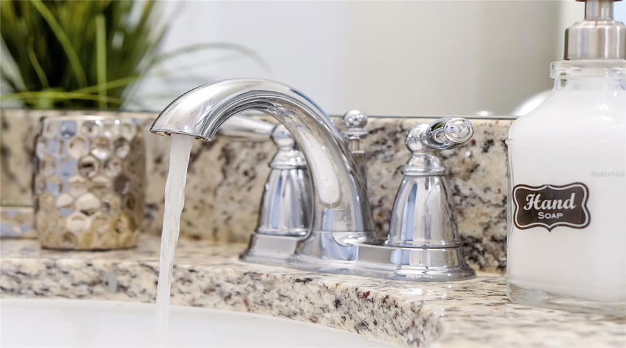 DAVENPORT, Florida 33897, 5 Bedrooms Bedrooms, ,4 BathroomsBathrooms,Residential,For Sale,KONA,0,MFRO6366519