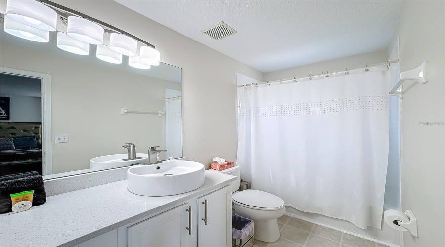 KISSIMMEE, Florida 34747, 5 Bedrooms Bedrooms, ,4 BathroomsBathrooms,Residential,For Sale,LIDO KEY,0,MFRO6367392