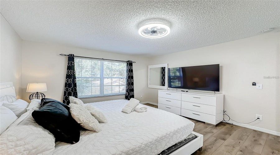 KISSIMMEE, Florida 34747, 5 Bedrooms Bedrooms, ,4 BathroomsBathrooms,Residential,For Sale,LIDO KEY,0,MFRO6367392