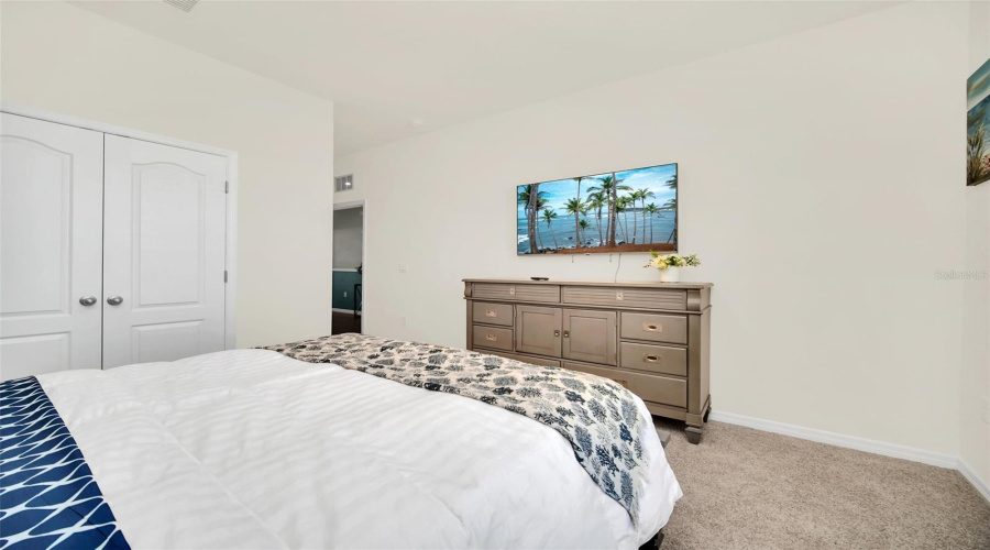 DAVENPORT, Florida 33837, 6 Bedrooms Bedrooms, ,5 BathroomsBathrooms,Residential,For Sale,OAKMOSS,0,MFRO6367564