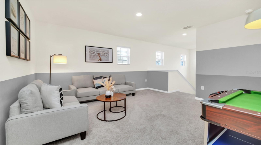 DAVENPORT, Florida 33837, 6 Bedrooms Bedrooms, ,5 BathroomsBathrooms,Residential,For Sale,OAKMOSS,0,MFRO6367564