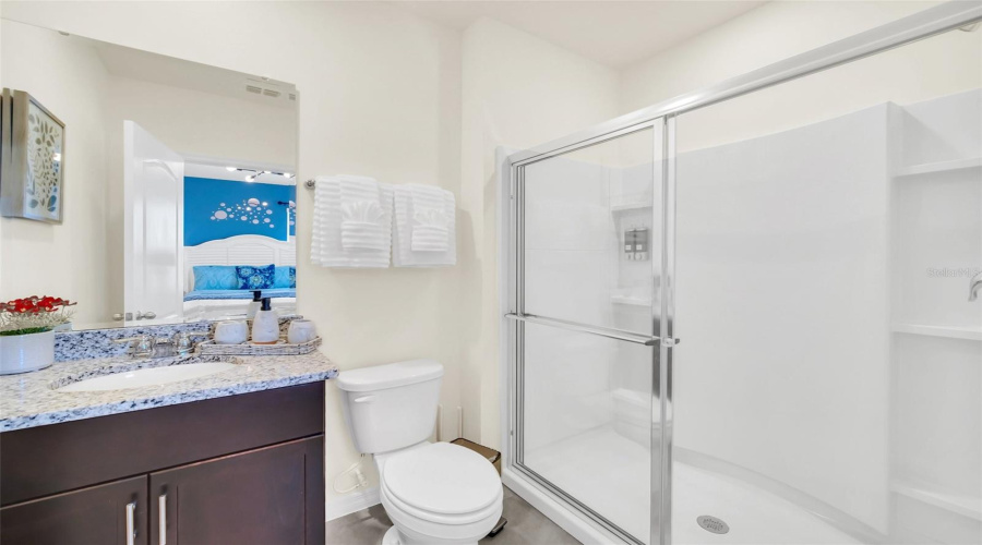 DAVENPORT, Florida 33837, 6 Bedrooms Bedrooms, ,5 BathroomsBathrooms,Residential,For Sale,OAKMOSS,0,MFRO6367564