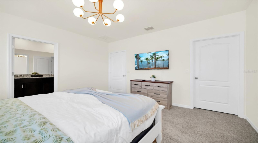 DAVENPORT, Florida 33837, 6 Bedrooms Bedrooms, ,5 BathroomsBathrooms,Residential,For Sale,OAKMOSS,0,MFRO6367564