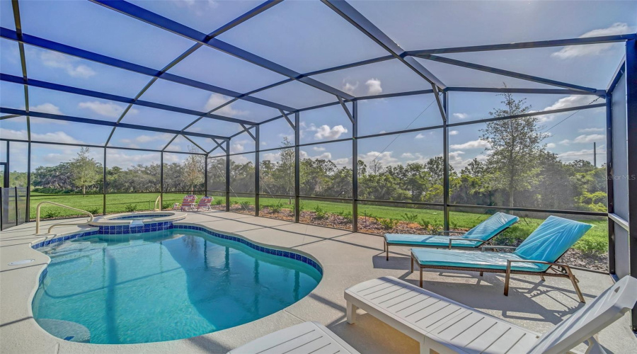 DAVENPORT, Florida 33837, 6 Bedrooms Bedrooms, ,5 BathroomsBathrooms,Residential,For Sale,OAKMOSS,0,MFRO6367564