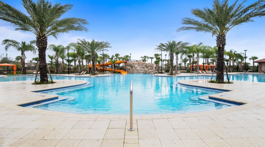 DAVENPORT, Florida 33837, 6 Bedrooms Bedrooms, ,5 BathroomsBathrooms,Residential,For Sale,OAKMOSS,0,MFRO6367564