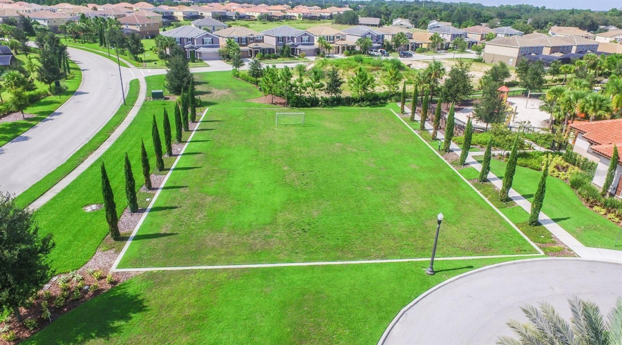 DAVENPORT, Florida 33837, 6 Bedrooms Bedrooms, ,5 BathroomsBathrooms,Residential,For Sale,OAKMOSS,0,MFRO6367564