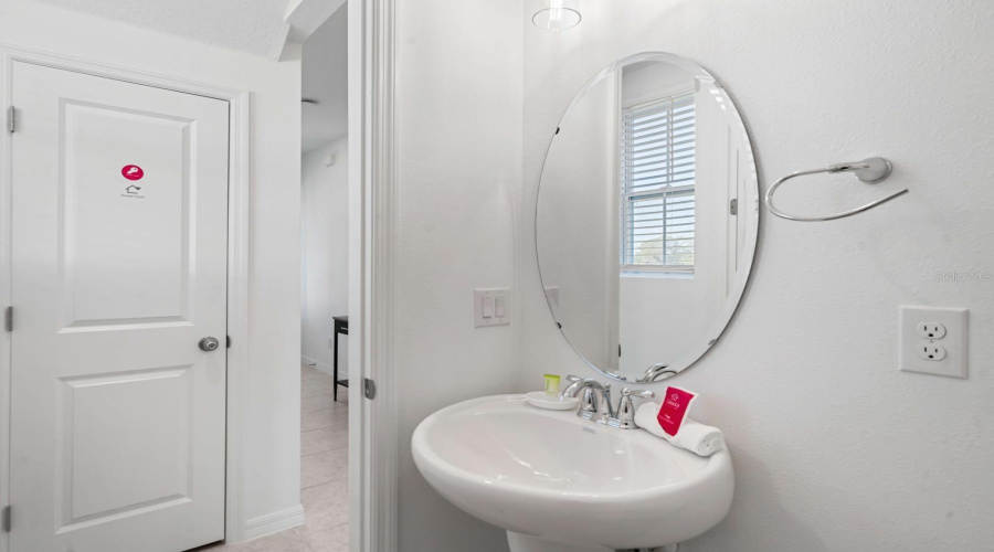 DAVENPORT, Florida 33896, 3 Bedrooms Bedrooms, ,2 BathroomsBathrooms,Residential,For Sale,LONGBOAT,0,MFRS5140310