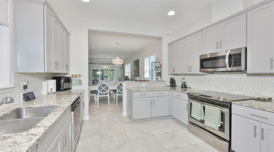 DAVENPORT, Florida 33837, 2 Bedrooms Bedrooms, ,2 BathroomsBathrooms,Residential,For Sale,SHERBROOK,0,MFRA4675349