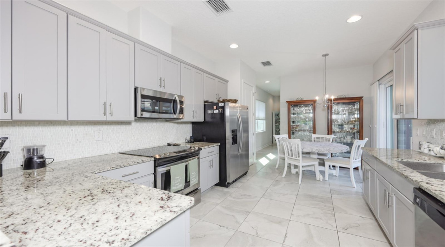 DAVENPORT, Florida 33837, 2 Bedrooms Bedrooms, ,2 BathroomsBathrooms,Residential,For Sale,SHERBROOK,0,MFRA4675349